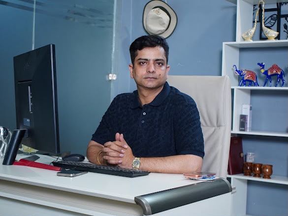 Dr. Gaurav Hans
